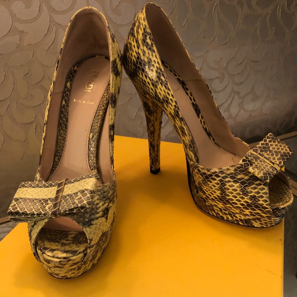 Fendi Platforms Size 37.5